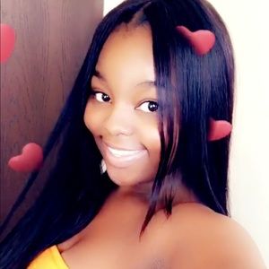 Meet your Posher, Destine